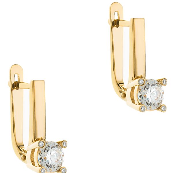 Earrings with stones on four prongs